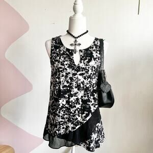 Ellen Tracy Black White Tank Top, Minimalist, Quiet Luxury, Office Siren, Medium